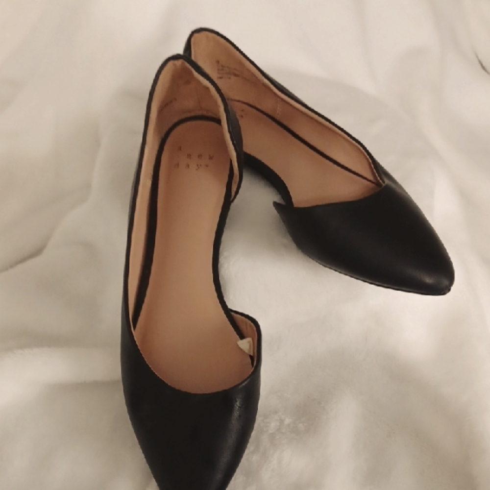 anewday Women's Black Flats